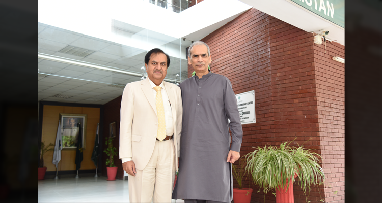 The Wafaqi Mohtasib, Mr. Naveed Kamran Baloch with the Insurance Mohtasib, Syed Mumtaz Ali Shah, who called on him in Islamabad on 16.07.2026.