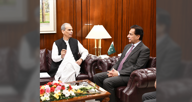 Federal Ombudsman Mr. Naveed Kamran Baloch called on Speaker National Assembly, Sardar Ayaz Sadiq, at Parliament House, Islamabad.